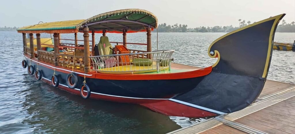 shikara boat in alleppey